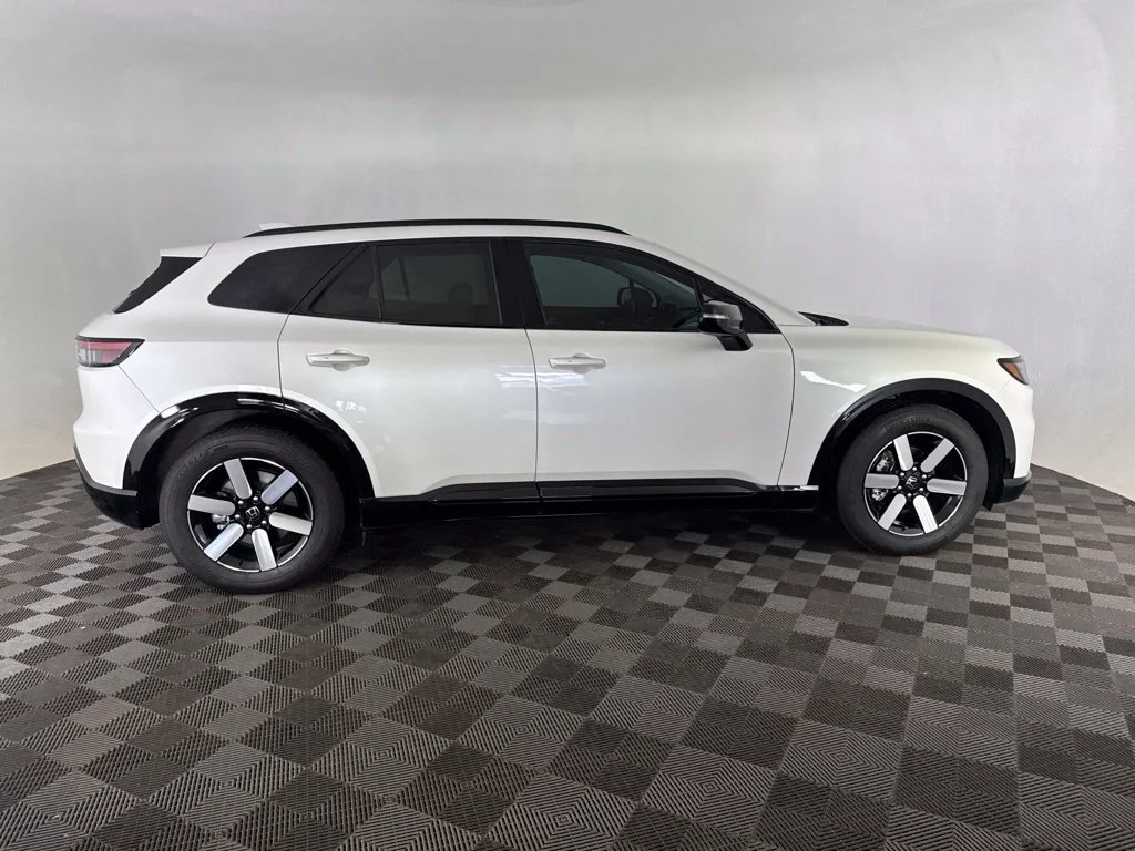 Used 2025 White Honda Touring image 4