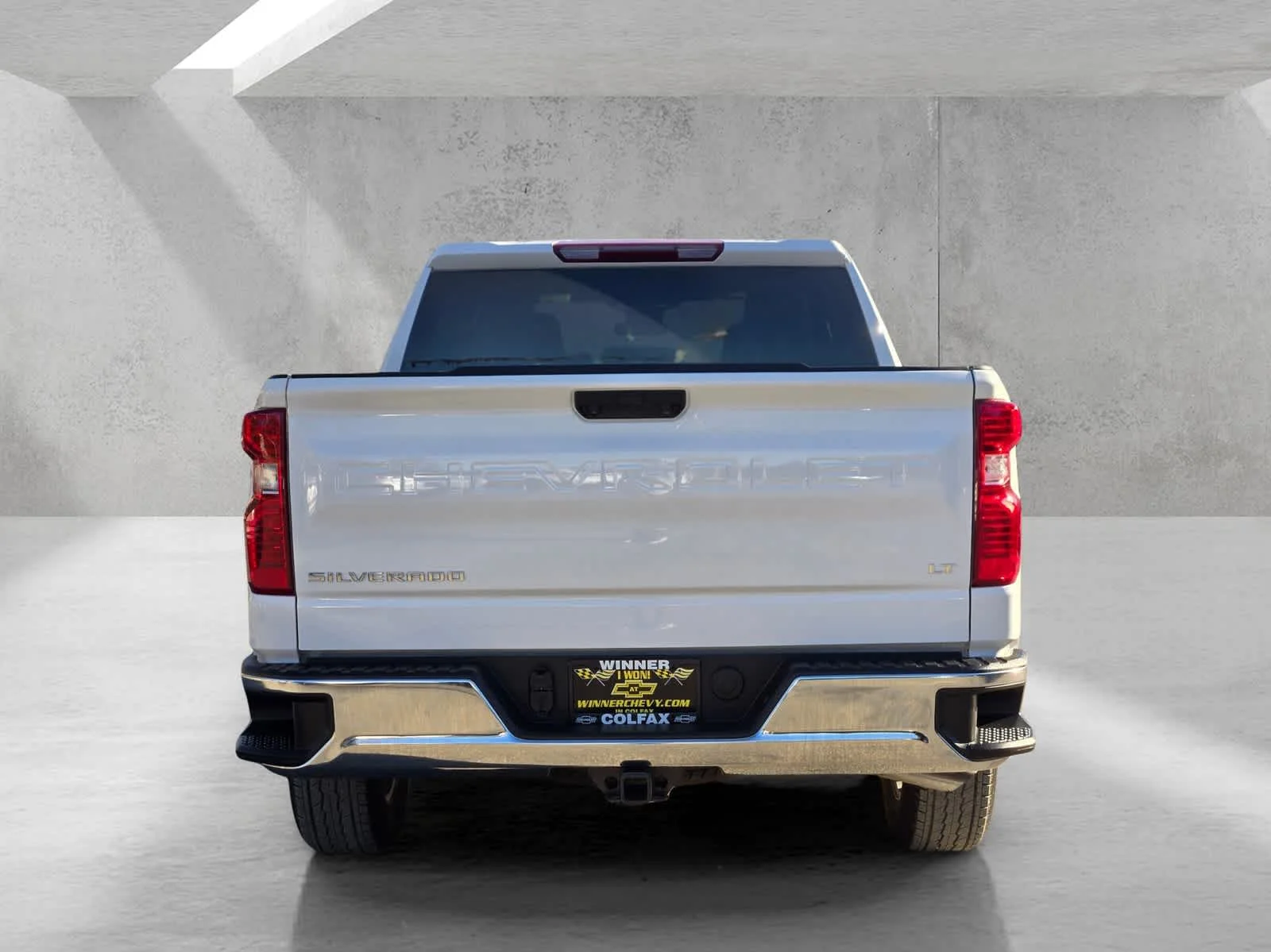 Used 2026 Summit White Chevrolet LT image 5