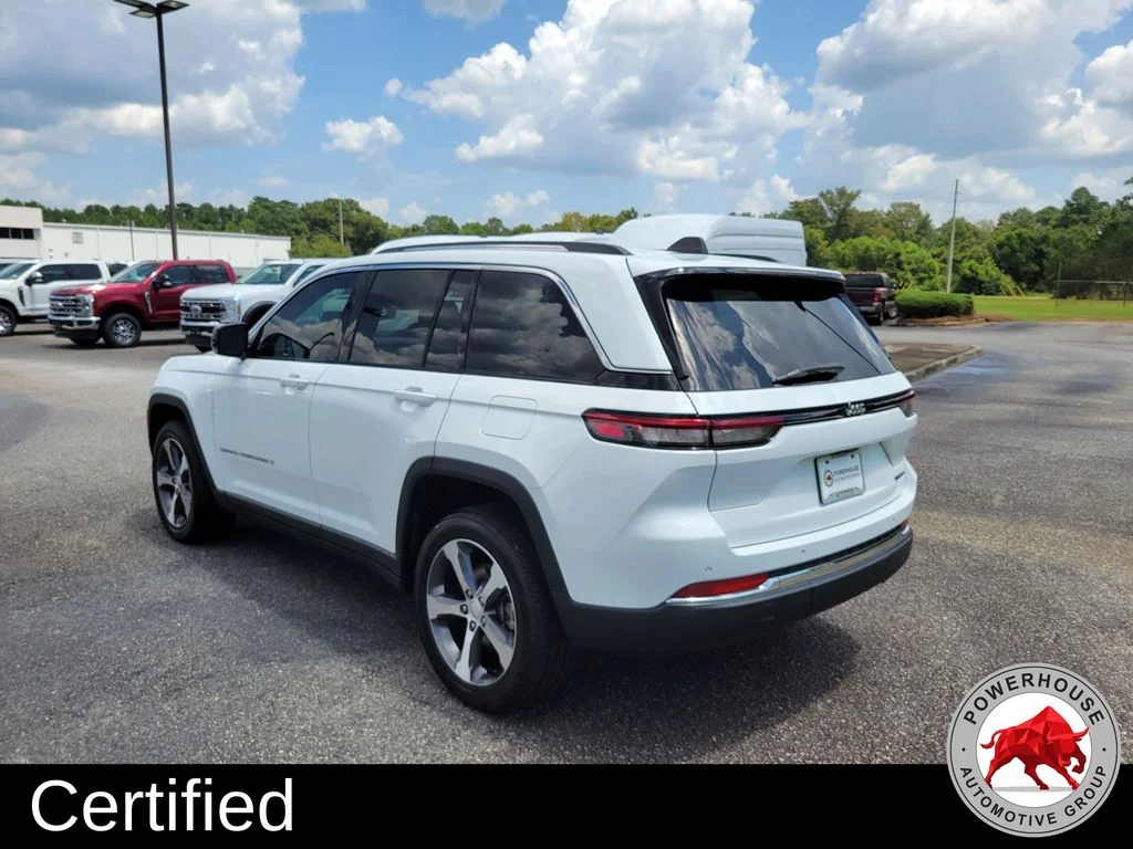 Used 2024 White Jeep Limited image 3