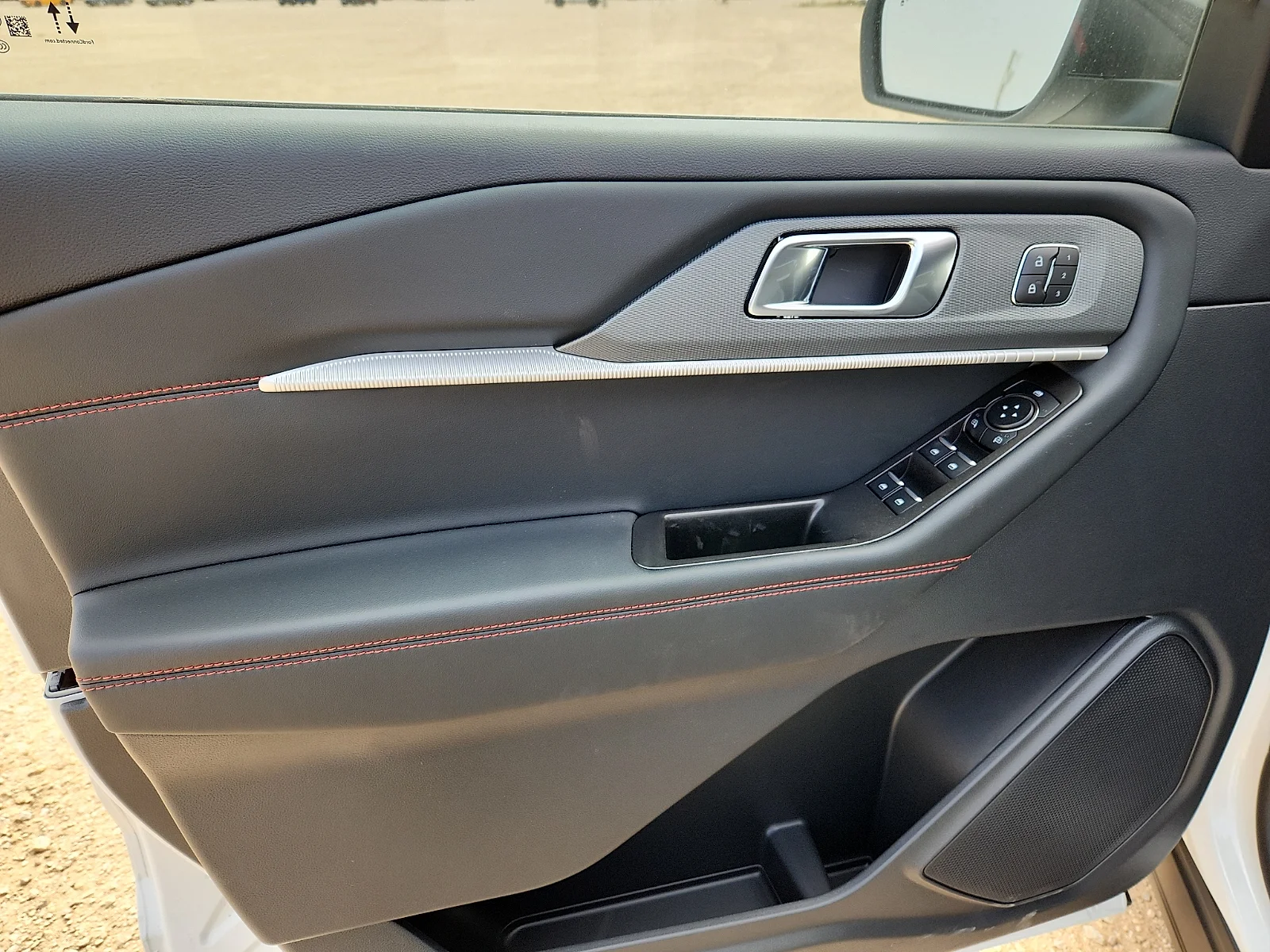 New 2026 Star White Metallic Tri-Coat Ford ST-Line image 14