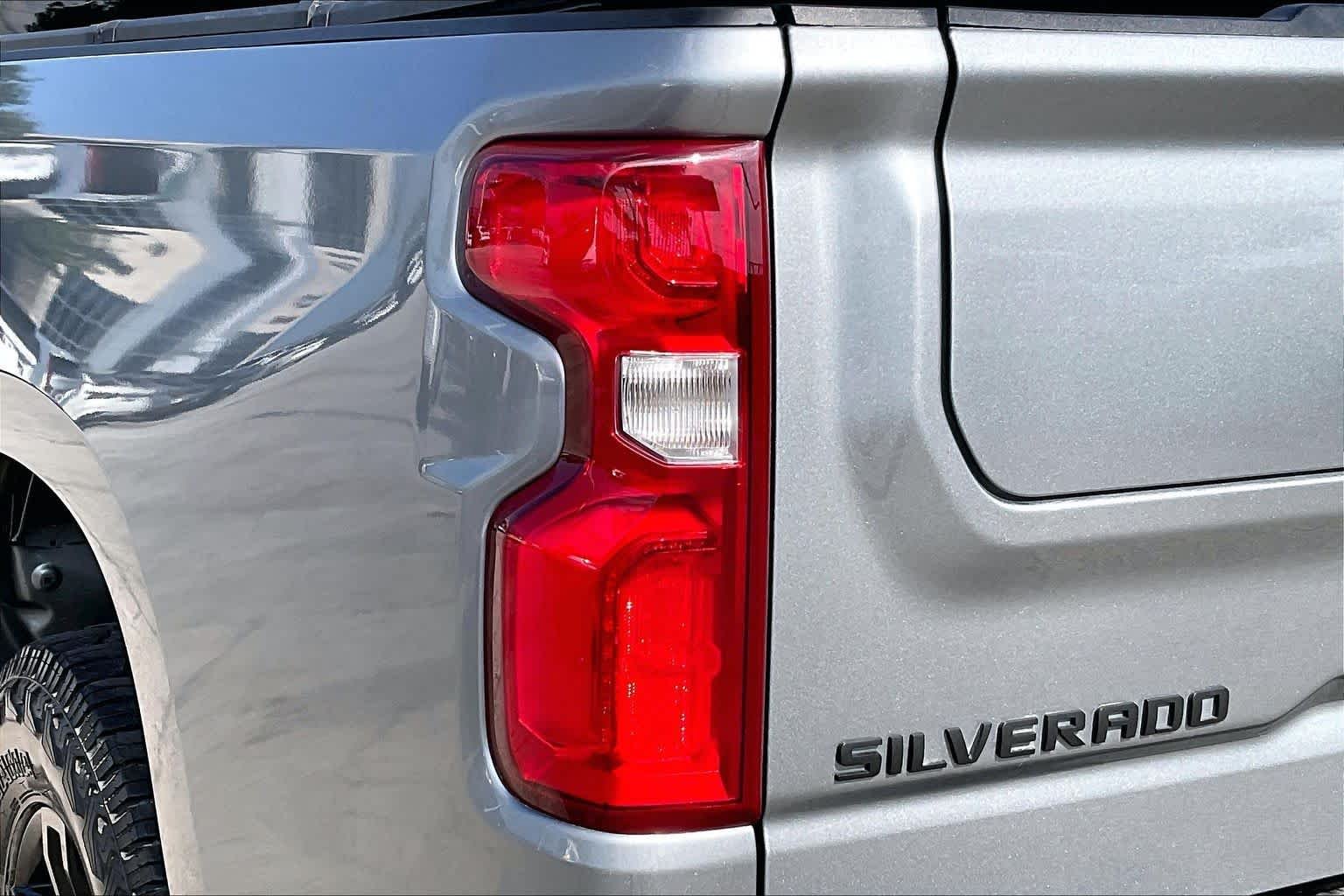 Used 2023 Sterling Gray Metallic Chevrolet RST image 27