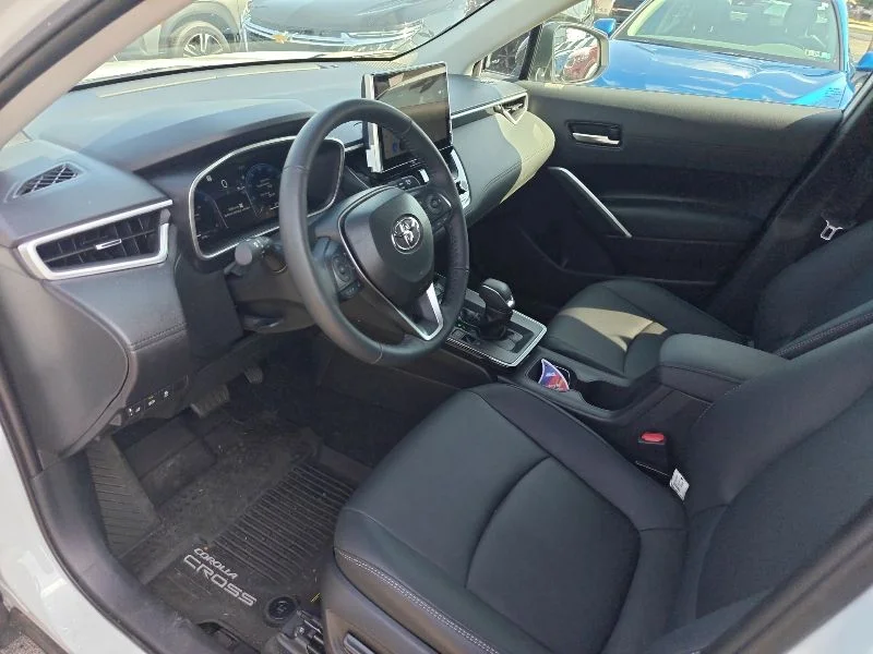 Used 2026 Beige Toyota XLE image 10