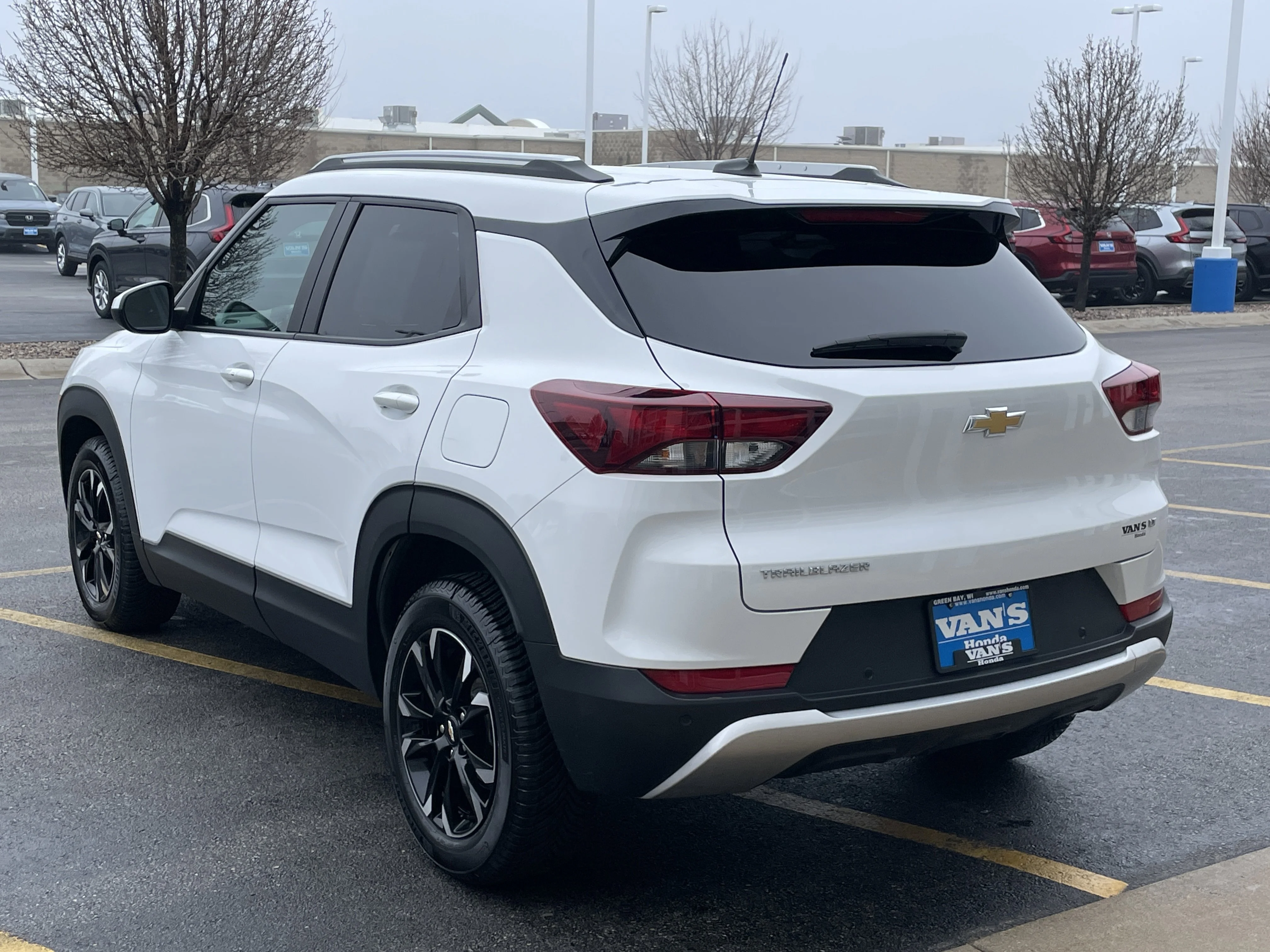 Used 2022 Summit White Chevrolet LT image 9