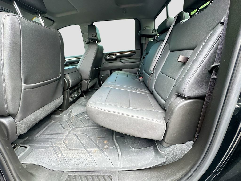 Used 2024 Black Chevrolet LT image 27