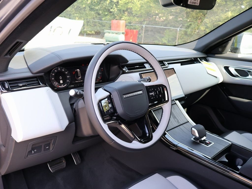 Used 2026 Varesine Blue Metallic Land Rover Dynamic SE image 19