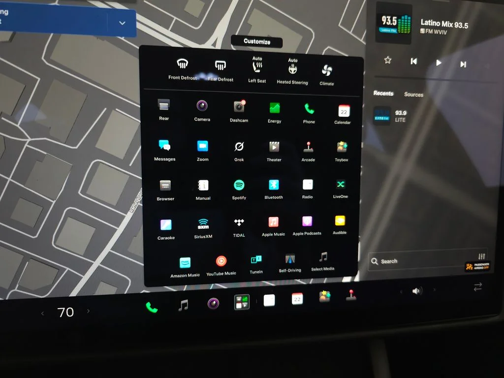 Used 2023  Tesla Standard Range image 22