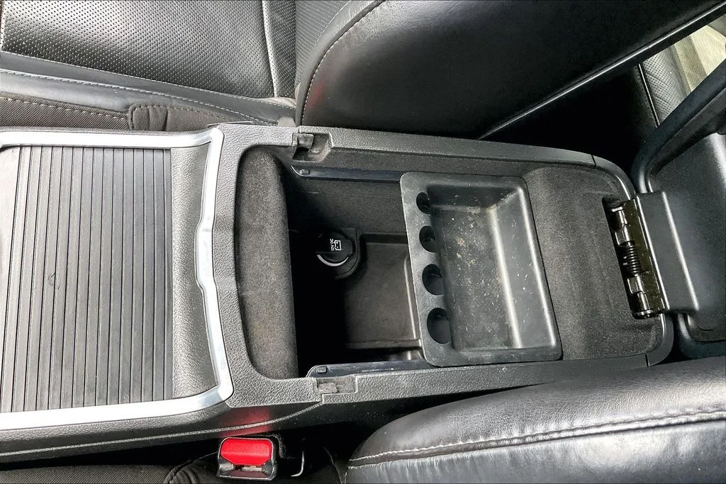 Certified Used 2022 Gray Dodge SXT image 25