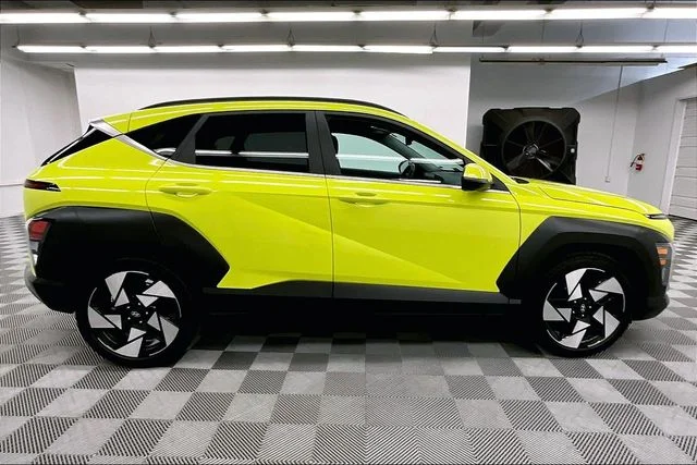 Used 2025 Neoteric Yellow Hyundai Limited image 15
