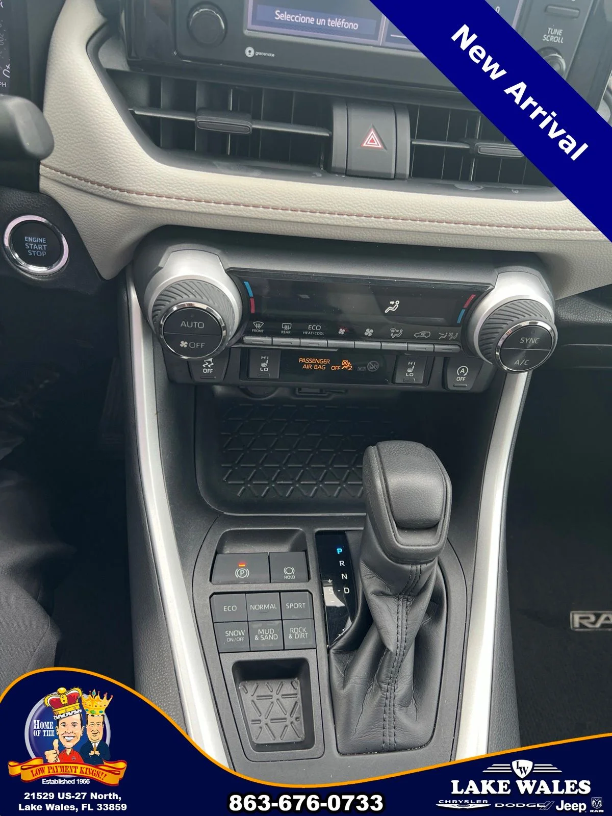 Used 2021 Silver Toyota XLE image 10