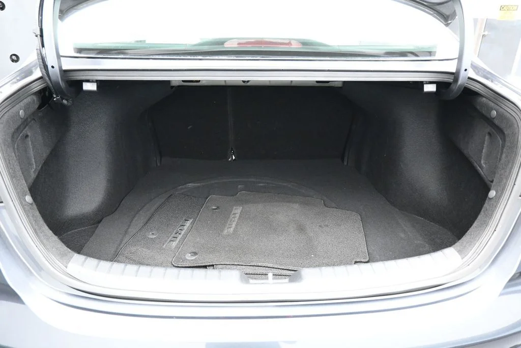 Used 2023 Gravity Gray Kia LXS image 28