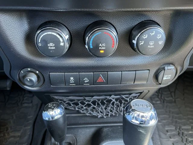 Used 2015 White Jeep Sport image 18