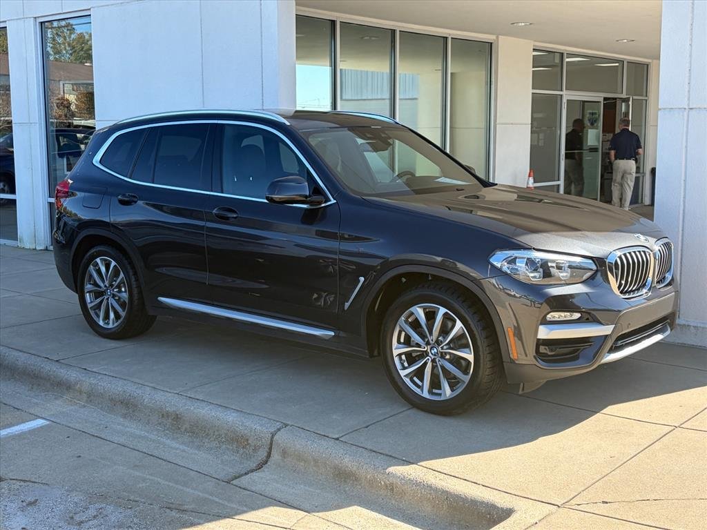 Used 2019 Dark Graphite Metallic BMW xDrive30i image 1