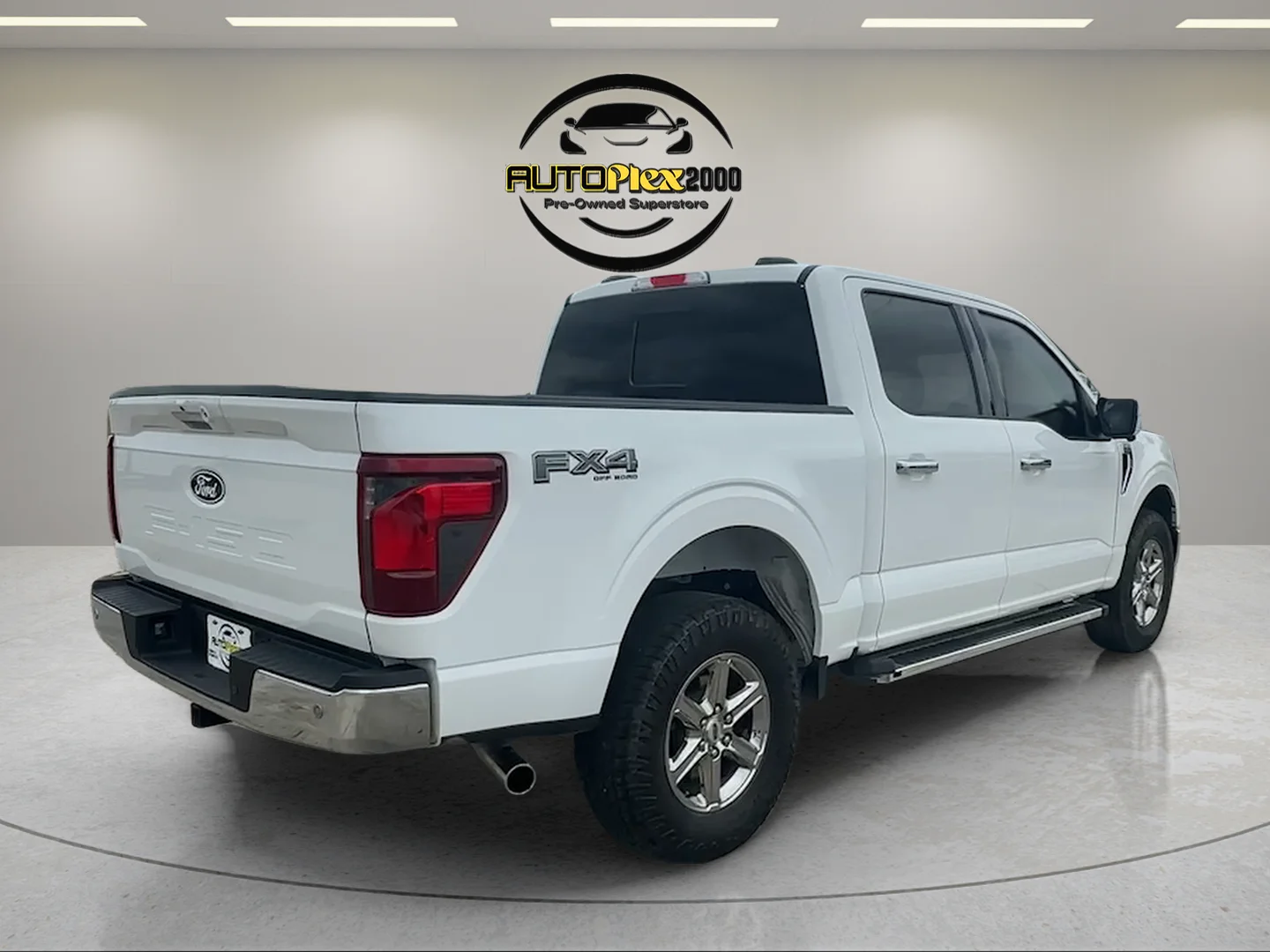 Used 2024 White Ford XLT image 7
