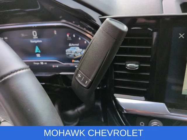 Used 2025 Cypress Gray Chevrolet LT (2FL) image 17