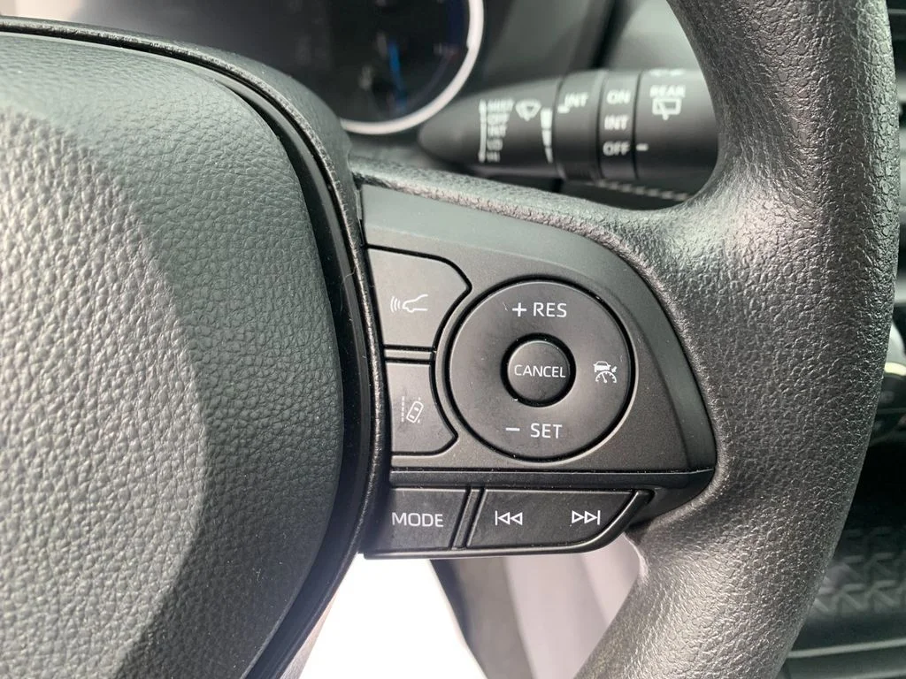 Used 2025 Silver Toyota XLE image 28