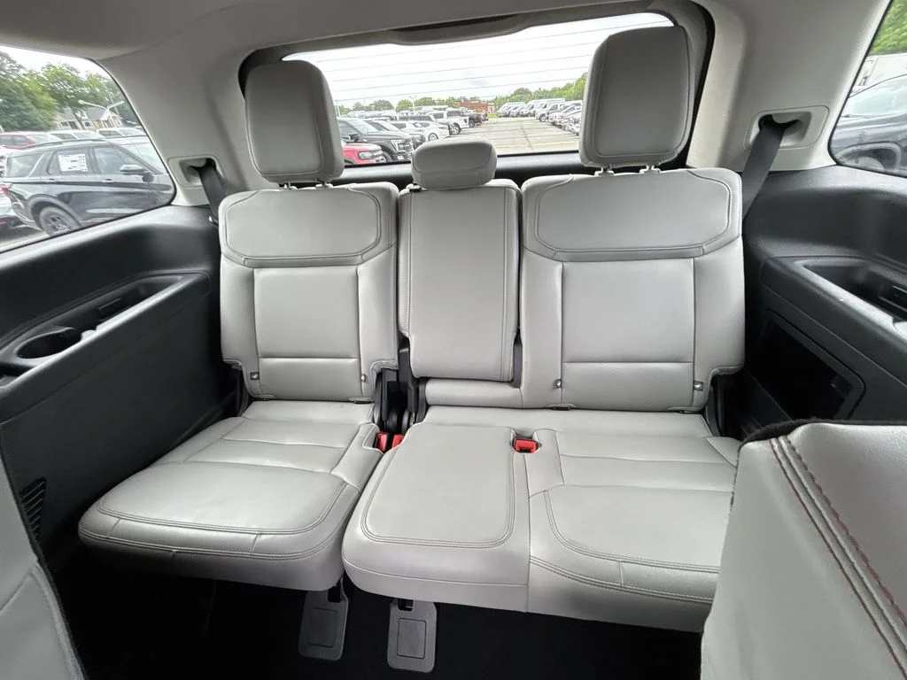 Used 2025 White Ford Active image 27