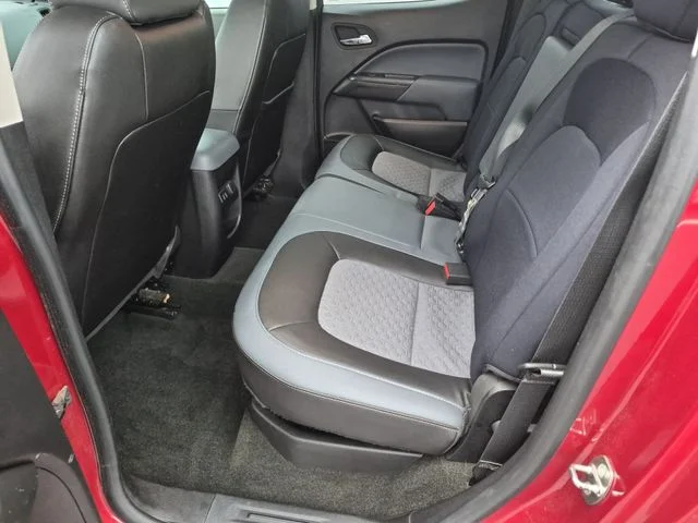 Used 2016 Red Chevrolet Z71 image 28