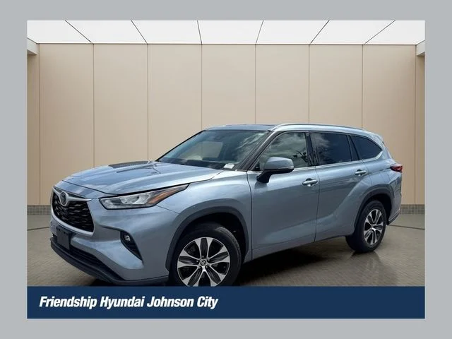 Used 2020 Blue Toyota XLE image 1