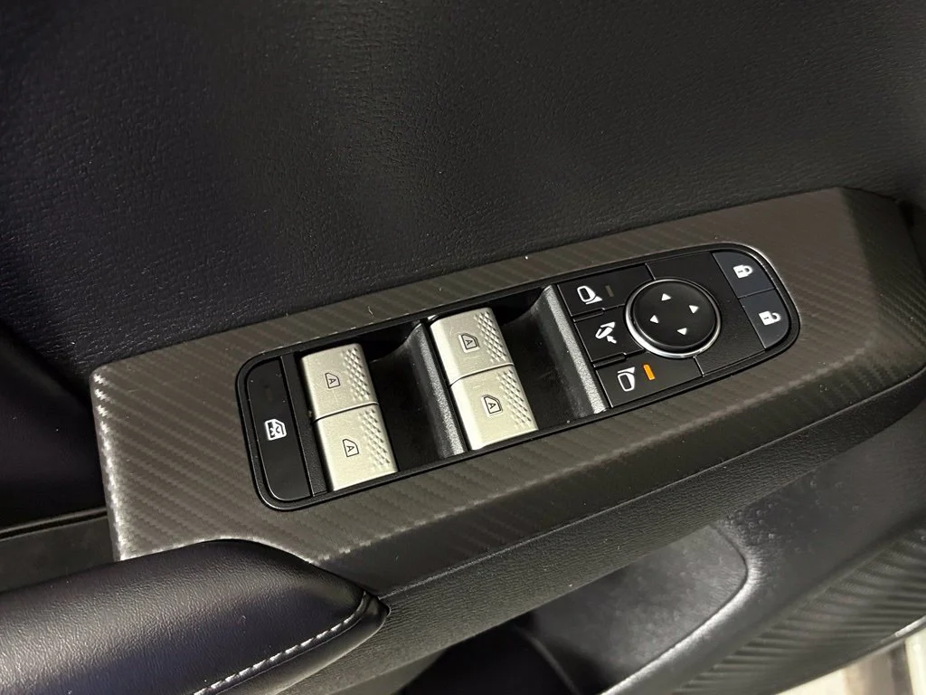 Used 2024 Silver Mitsubishi  image 14