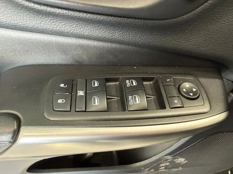 Used 2019 Black Jeep Limited image 21