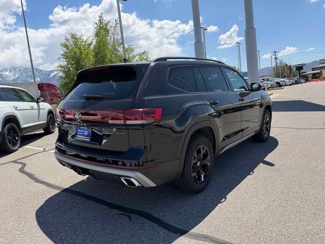 New 2026 Deep Black Volkswagen 2.0T Peak Edition image 9