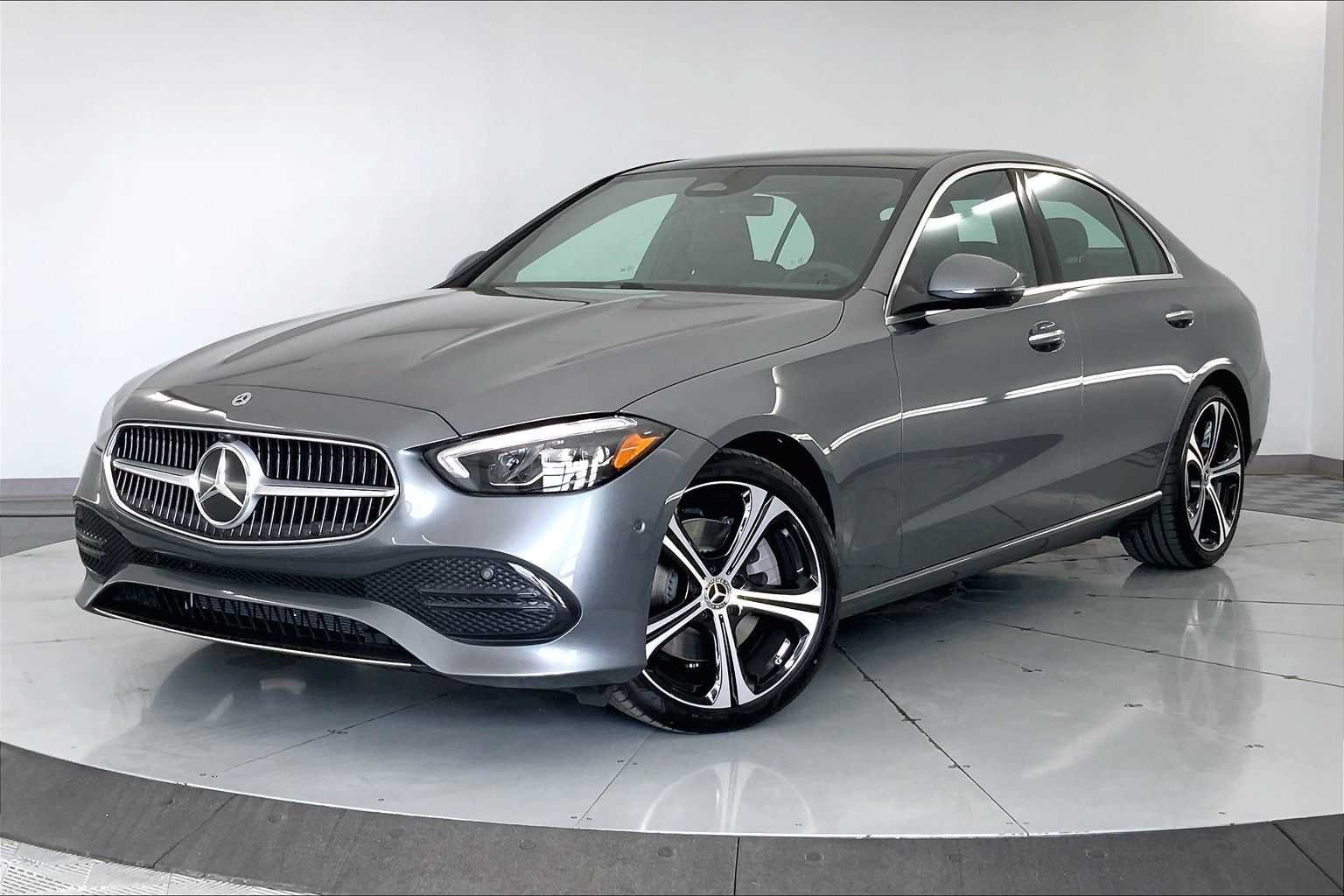 2025 Mercedes-Benz C-Class C 300 4MATIC's photo