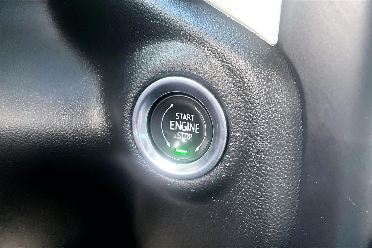 Used 2019 Summit White Chevrolet LT image 35