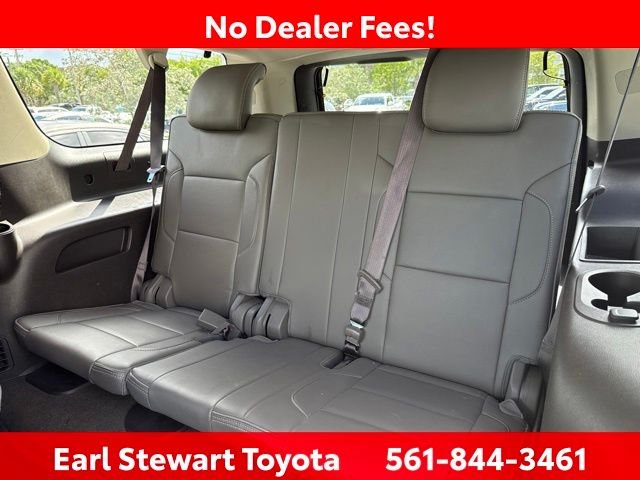 Used 2017 Silver GMC Denali image 18