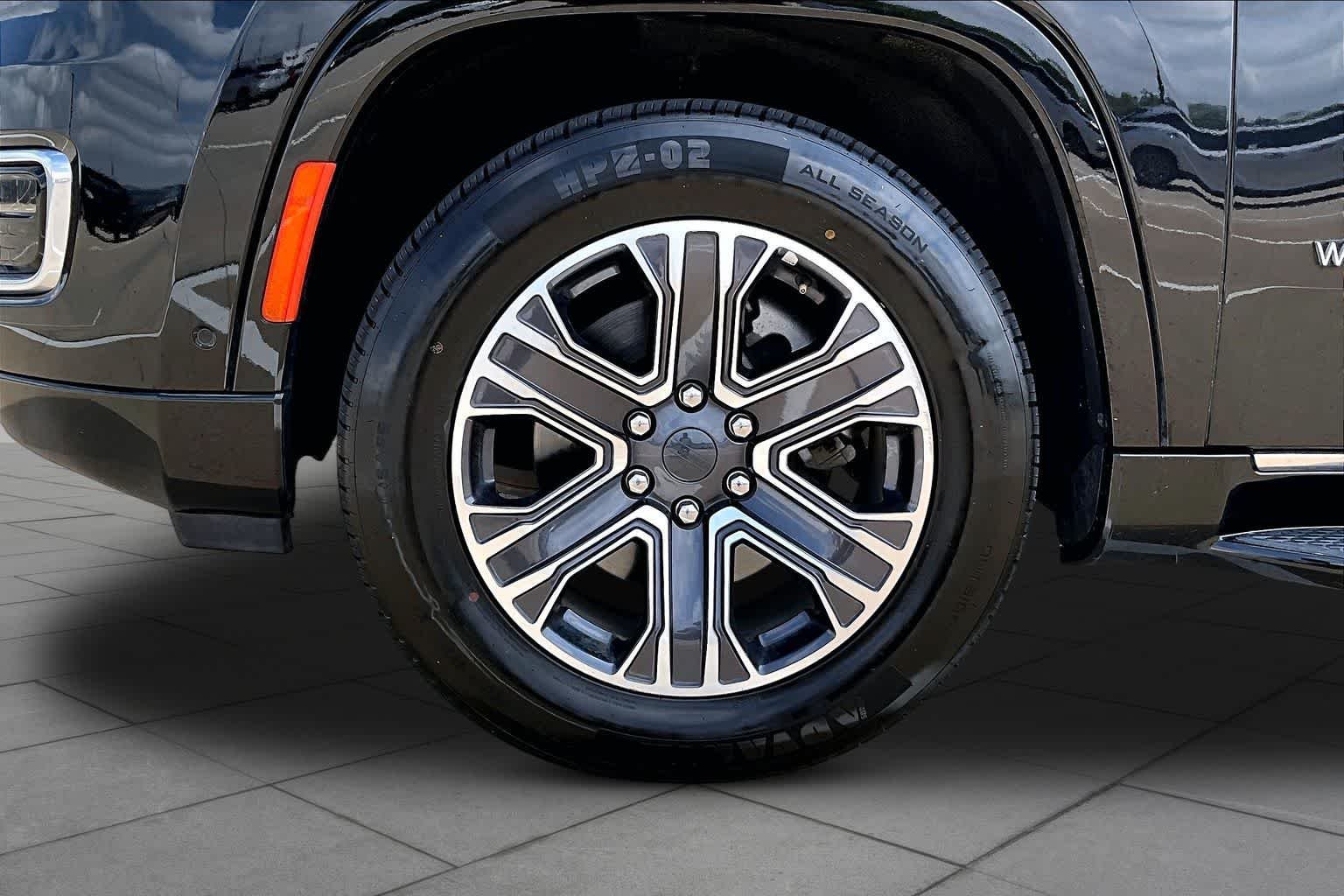 Used 2023 Diamond Black Crystal Pearlcoat Jeep Series II image 11