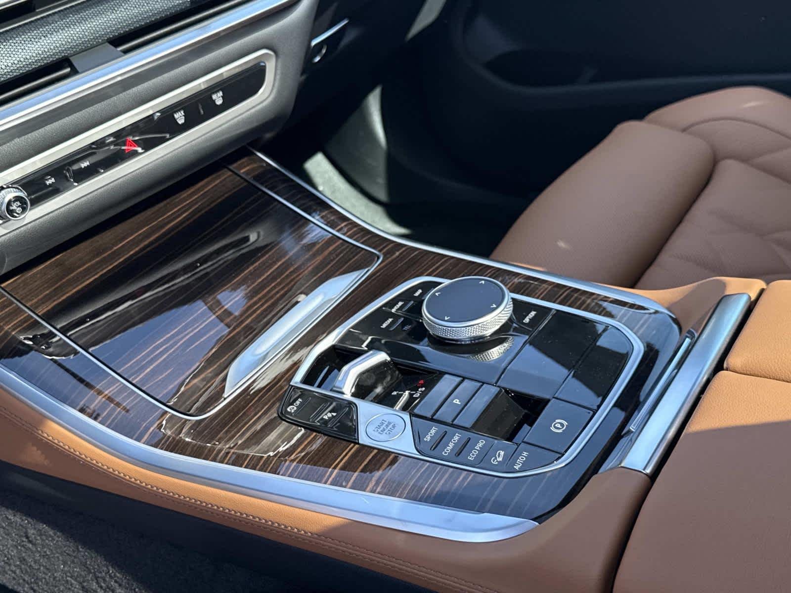 New 2026 Carbon Black Metallic BMW xDrive40i image 21