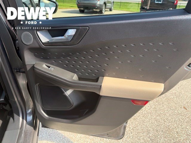 Used 2020 Magnetic Ford Titanium image 33