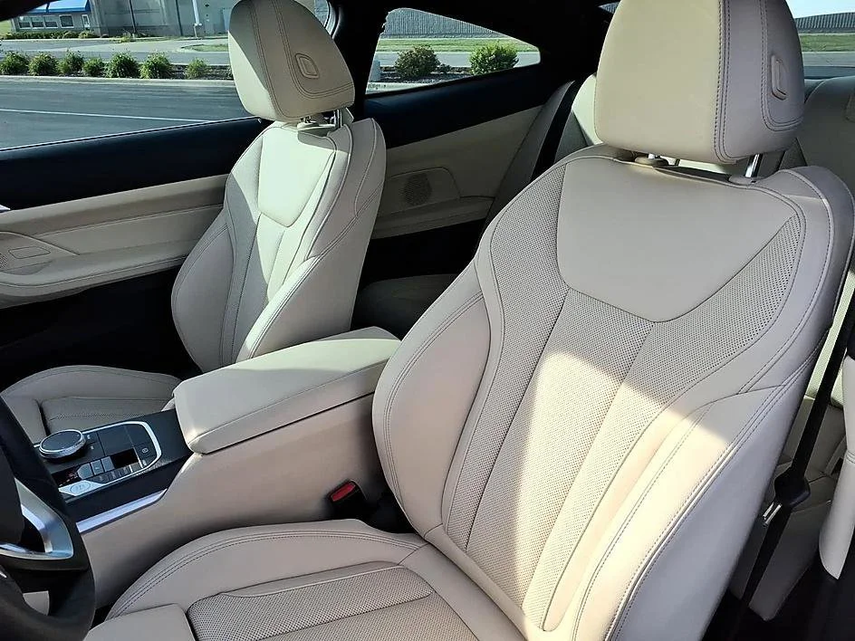 Used 2024 White BMW xDrive image 17