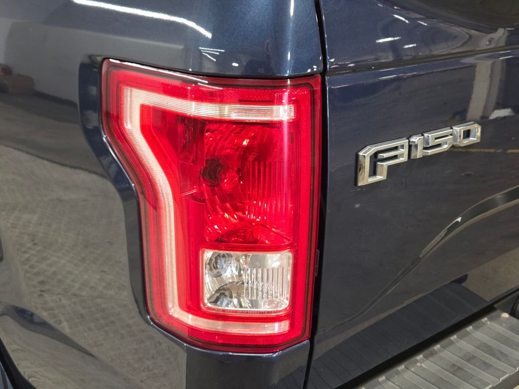 Used 2015 Blue Ford XLT image 15