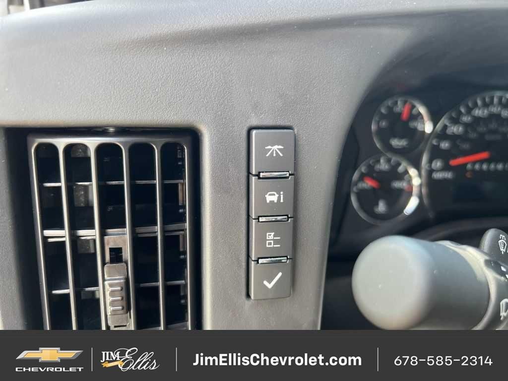2025 Chevrolet Express Cargo Work Van - Photo 19
