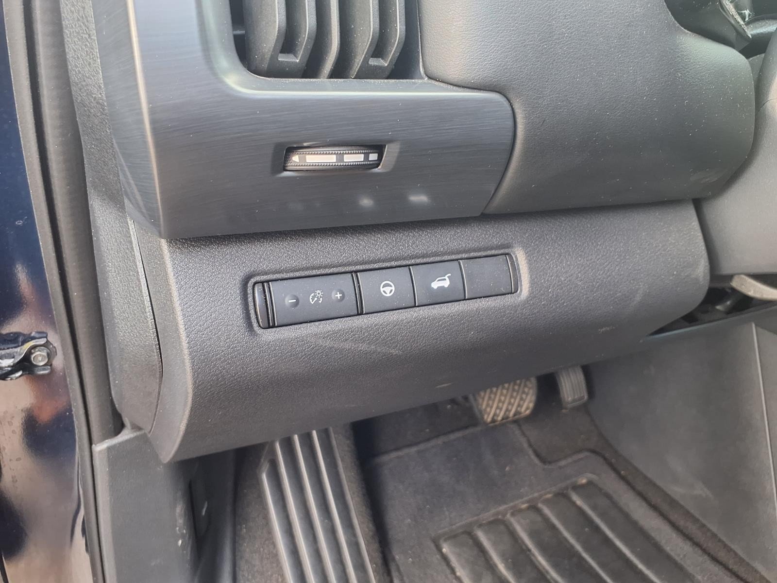Certified Used 2025 Deep Ocean Blue Pearl Nissan SL image 18