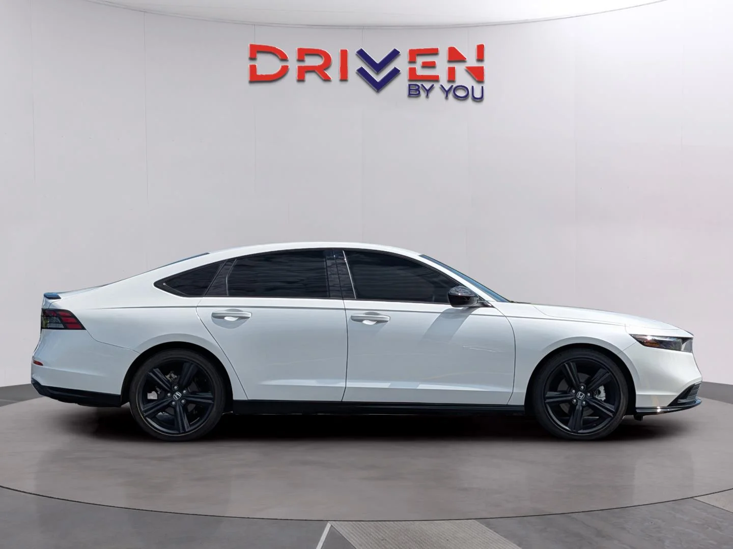 Used 2024 Platinum White Pearl Honda Sport-L image 6