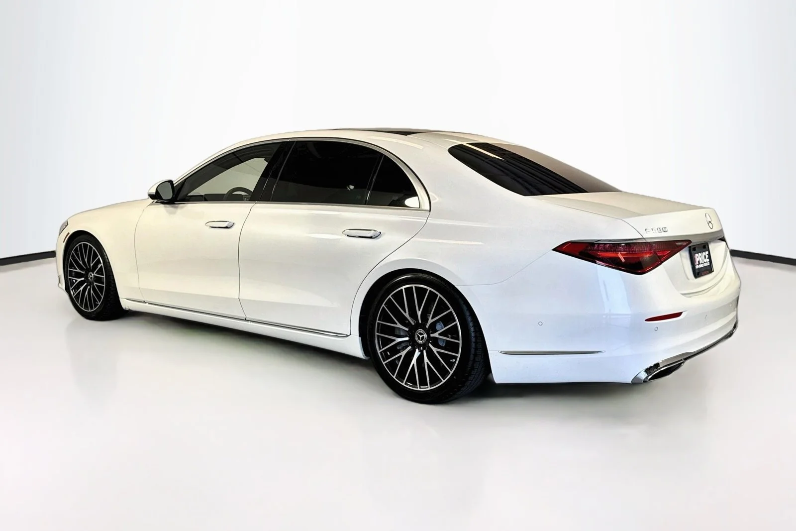 Used 2023 Manufaktur Diamond White Mercedes-Benz S 580 image 7