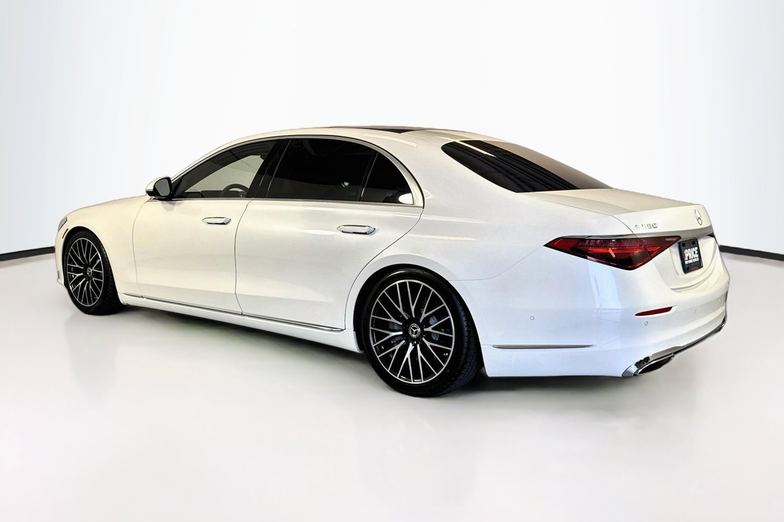 Used 2023 Manufaktur Diamond White Mercedes-Benz S 580 image 7