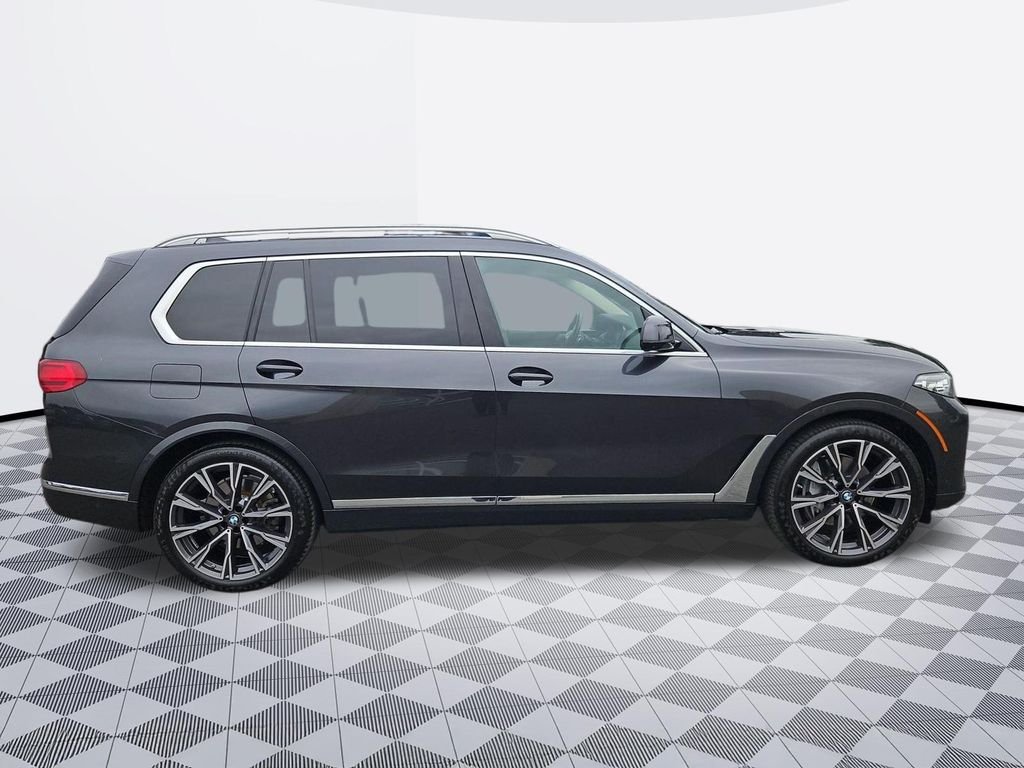 Used 2022 Dark Graphite Metallic BMW xDrive40i image 7