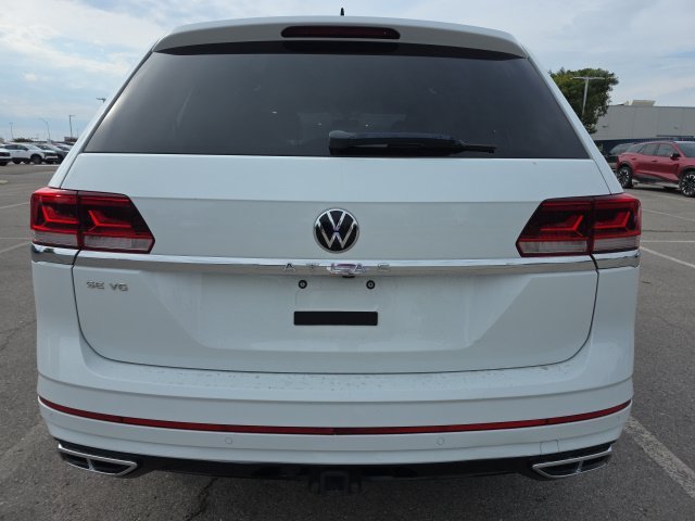 Used 2021 White Volkswagen 3.6L V6 SE w/Technology R-Line image 4