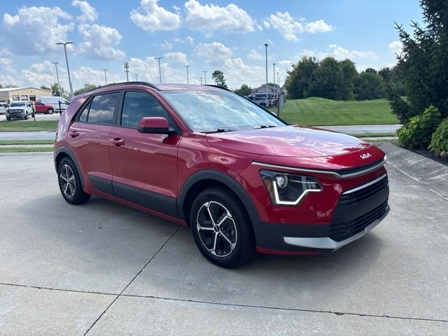 Used 2024 Red Kia LX image 32