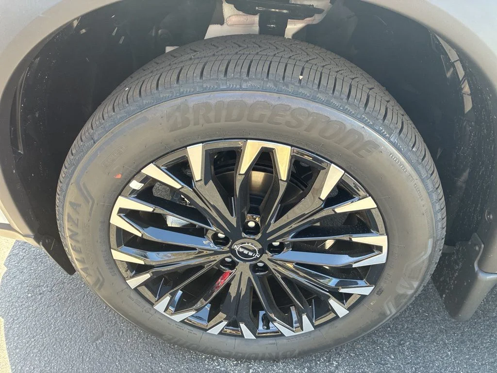 New 2026 Everest White Pearl TriCoat Nissan Dark Armor™ image 12