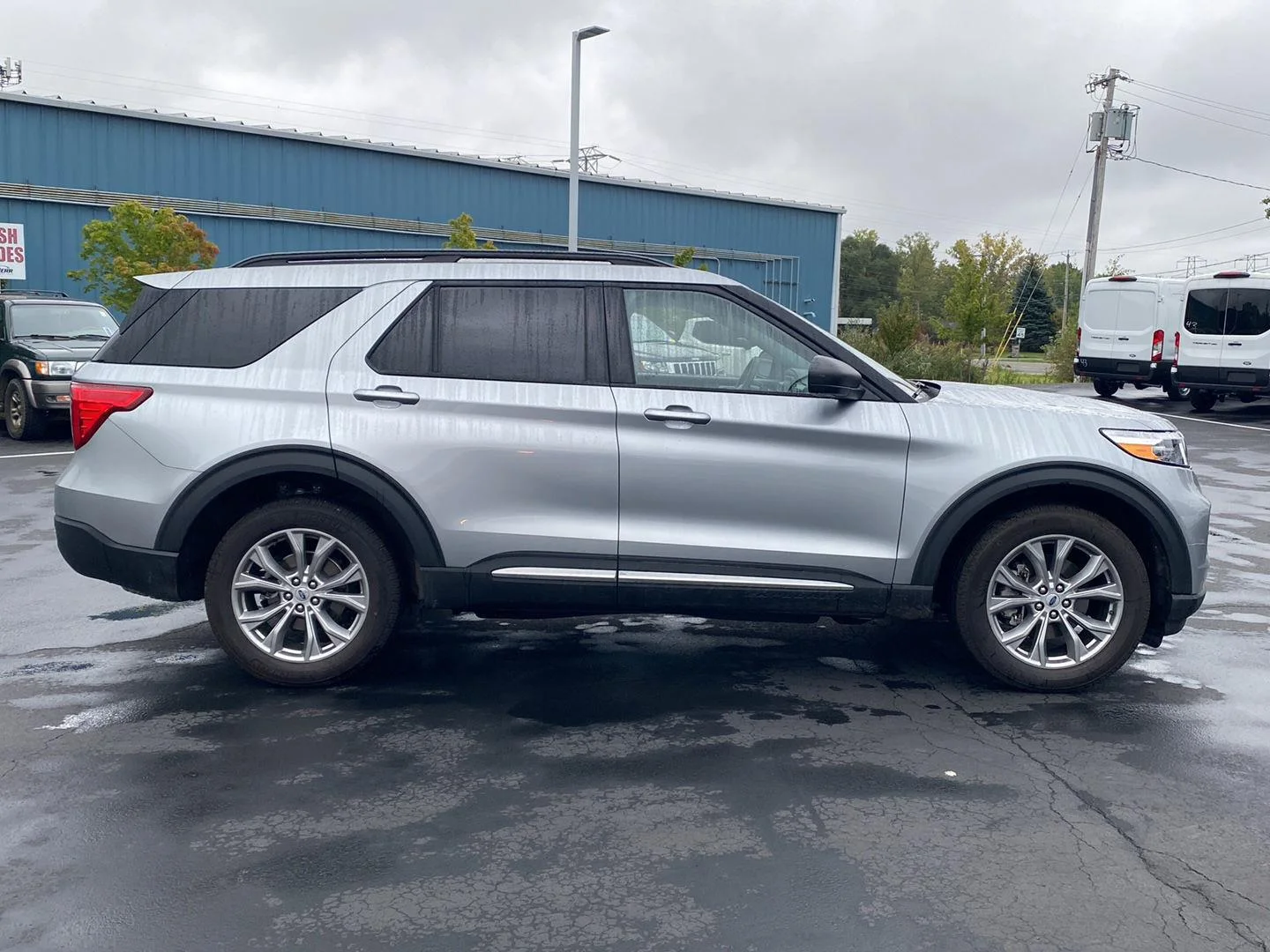 Used 2023 Iconic Silver Ford XLT image 13
