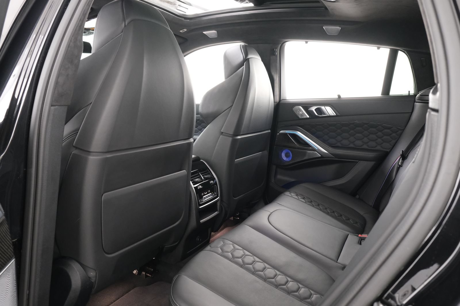 Used 2021 Black Sapphire Metallic BMW Base image 38