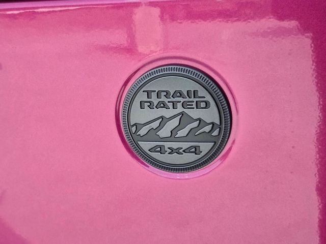 New 2026 Tuscadero Pearl-Coat Exterior Paint Jeep Sahara image 31