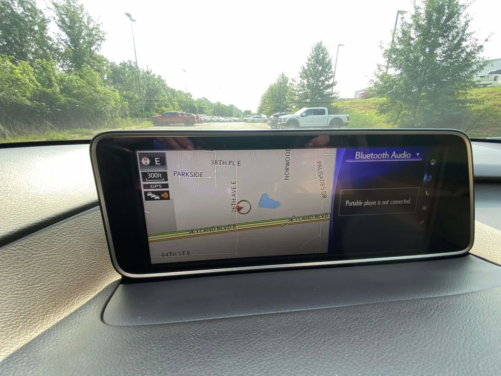 Used 2018 Obsidian Lexus Base image 22