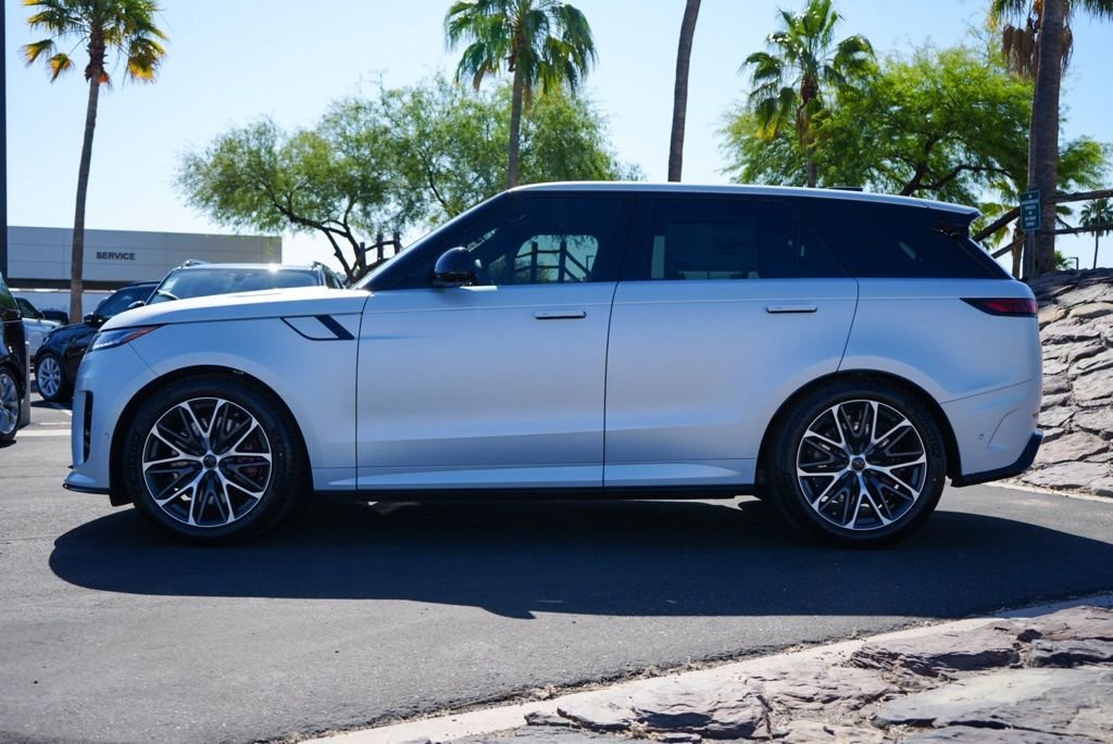 New 2026 Ethereal Frost Satin Land Rover SV image 3