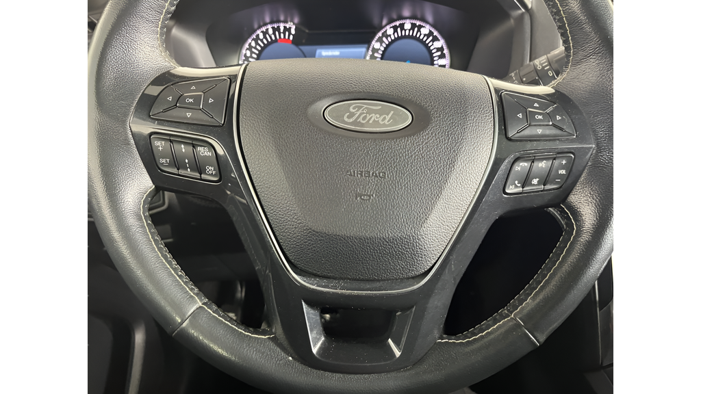 Used 2018 Magnetic Ford Platinum image 21