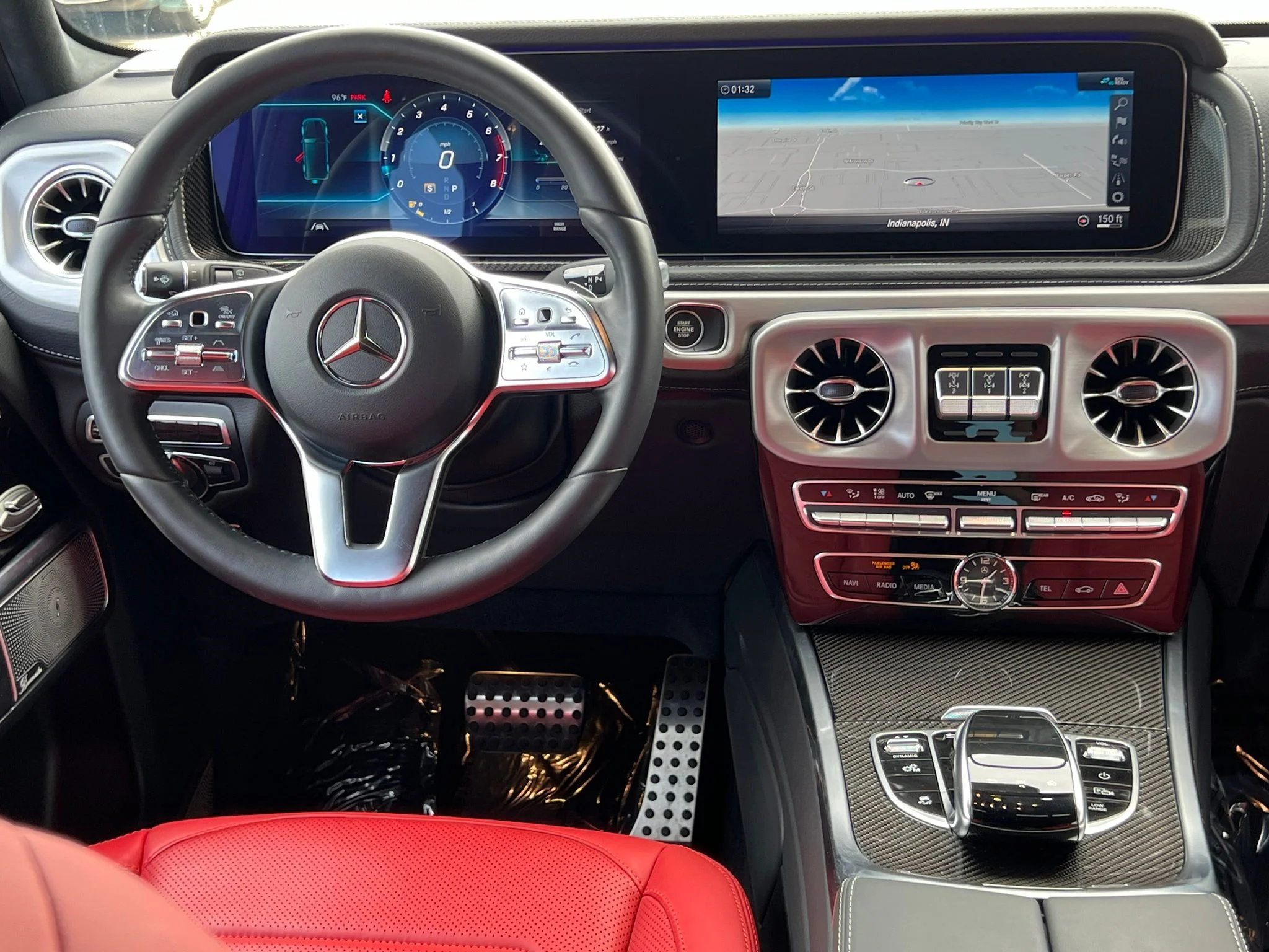 Used 2023  Mercedes-Benz G 550 image 21