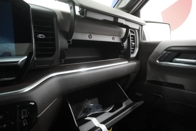 New 2026 Summit White GMC SLT image 38